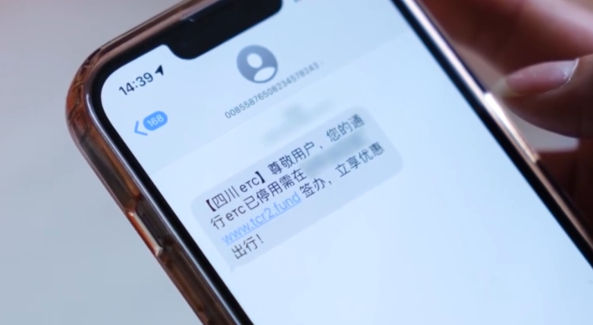 邮件营销 VS 短信营销：优缺点深度剖析与全行业适配指南